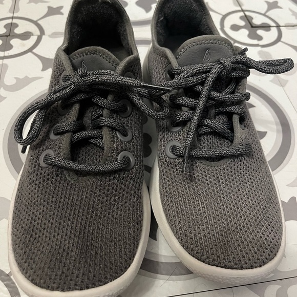 Allbirds Women’s Trail Runners size 7 grey breathable, flexible, sustainable - Picture 2 of 10